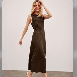 NEW with TAGS. Beyond Yoga brown dress. Size small.